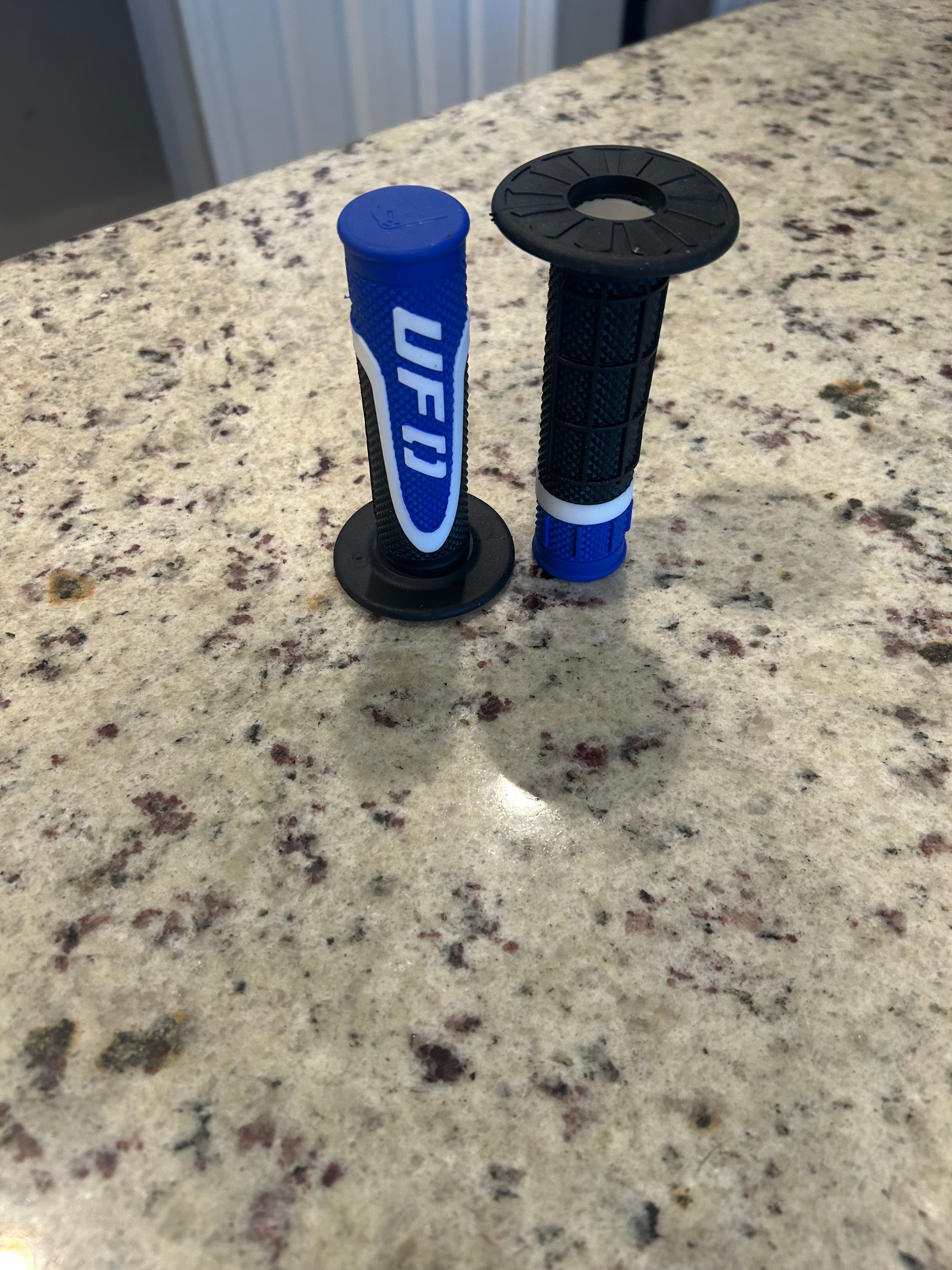 UFO half waffle grips